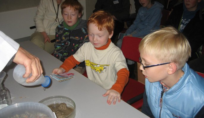 outreach lecture in children university (2011)